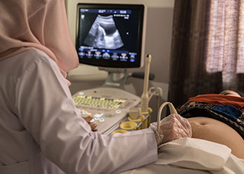 Échographie dans le cadre d'une grossesse en Afghanistan