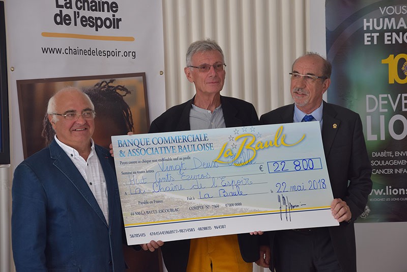 Remise de chèque à La Baule Remise de chèque à La Baule