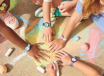 montres bras mains enfants