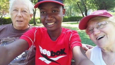 Samba, Guy et Christiane Samba et sa famille d'accueil