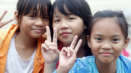 enfants filles sourire asie