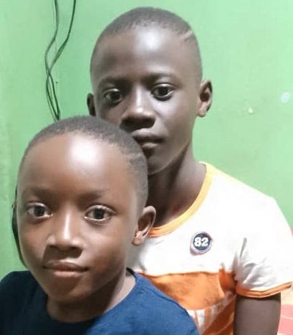 Grâce à votre soutien, Dela et Anani ont été opérés avec succès au CHU de Toulouse.