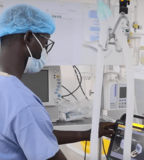 À l'été 2024, trois professionnels maliens ont été formés pendant trois mois au Centre cardiopédiatrique Cuomo de Dakar