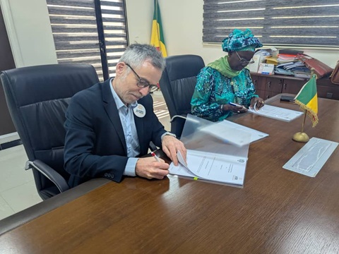 La Chaîne de l’Espoir et le CHNU de Fann signent une convention pour développer la chirurgie cardiaque en Afrique de l’Ouest